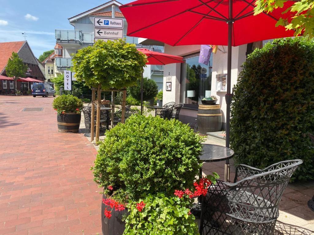 Hotel Niedersachsen ควาเคนบรุค ภายนอก รูปภาพ