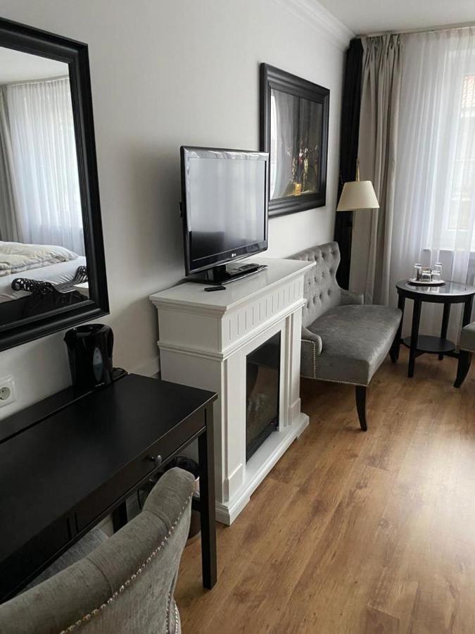 Hotel Niedersachsen ควาเคนบรุค ภายนอก รูปภาพ