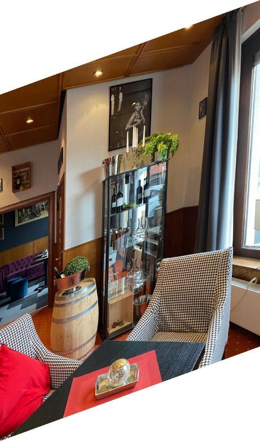 Hotel Niedersachsen ควาเคนบรุค ภายนอก รูปภาพ